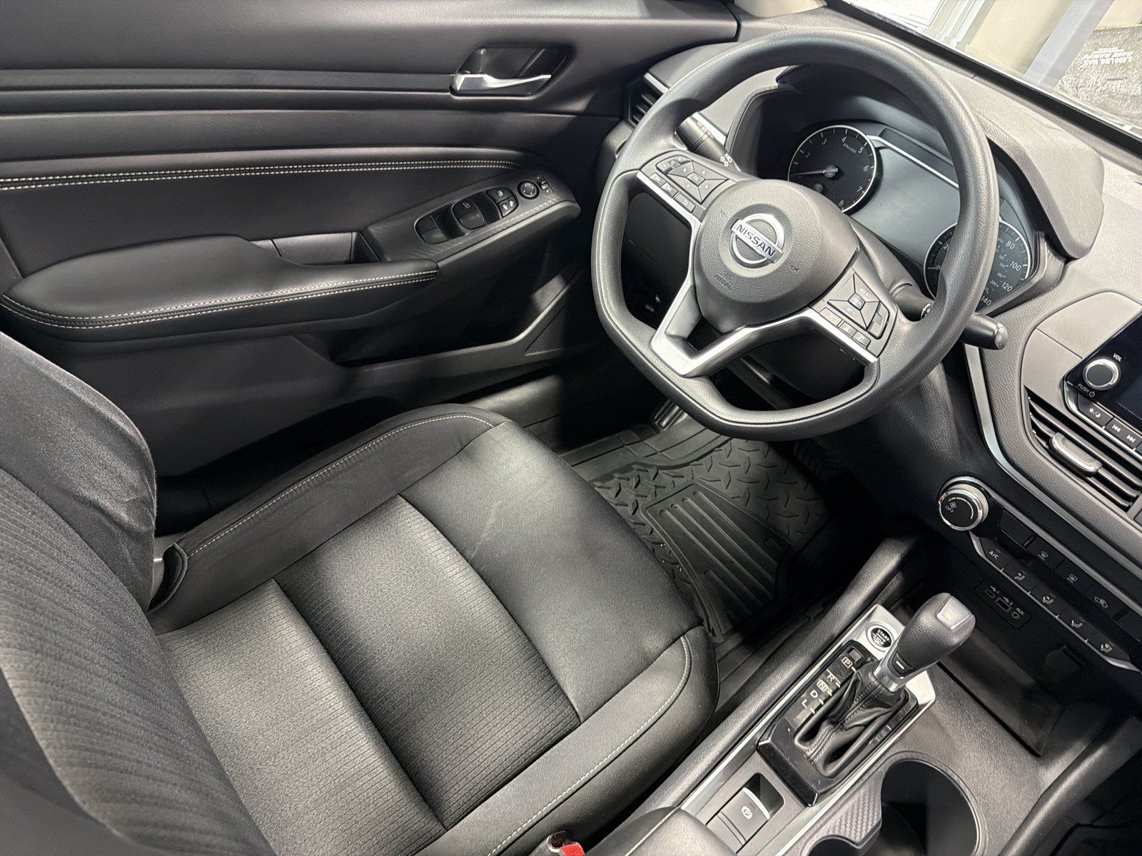 Used 2019 Nissan Altima 2.5 S AWD/4WD image 9