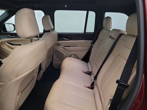 Used 2023 Jeep Grand Cherokee 4WD 4xe image 18