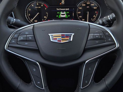 Used 2026 Cadillac XT5 Luxury w/ LPO, Floor Liner Package FWD image 16