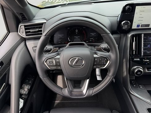 New 2026 Lexus LX 600 4WD w/ Luxury Package image 17