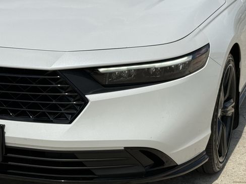 Used 2025 Honda Accord Sport image 11
