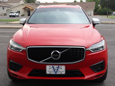 Used 2018 Volvo XC60 T8 R-Design w/ Convenience Package AWD/4WD image 12