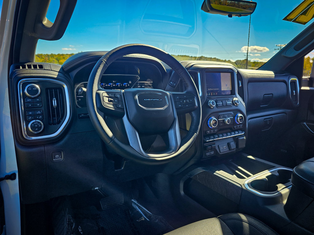 Used 2021 GMC Sierra 2500 Denali w/ Denali Ultimate Package AWD/4WD image 18