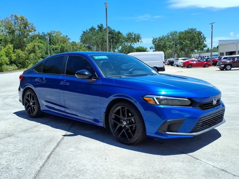 Used 2023 Honda Civic Sport image 16