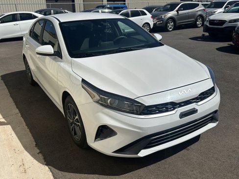 Used 2023 Kia Forte LXS FWD image 4
