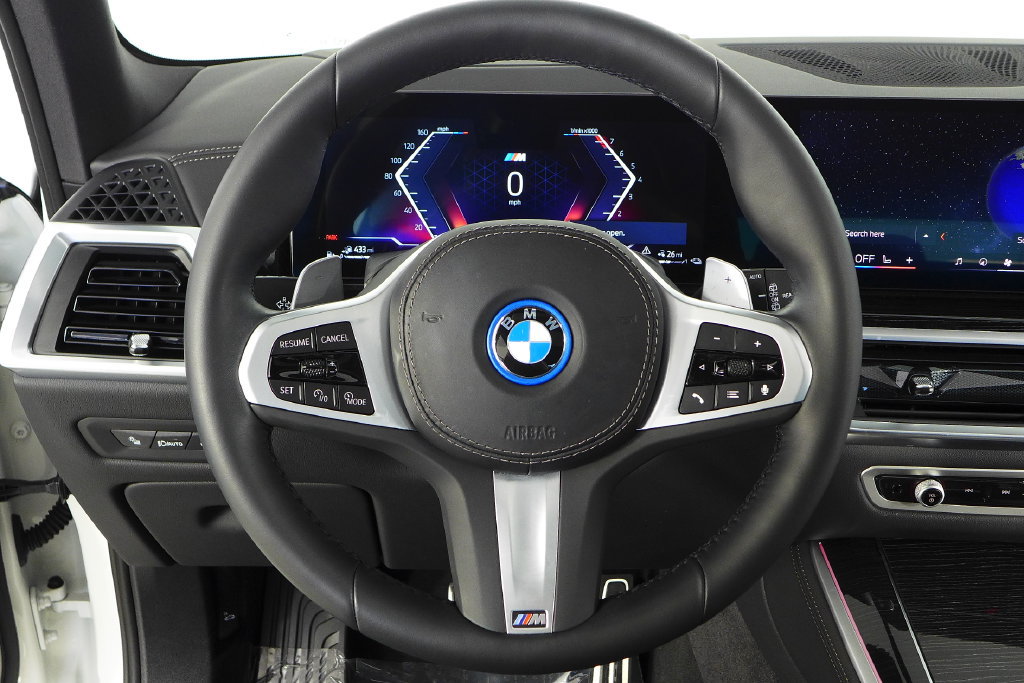 Certified 2025 BMW X5 xDrive50e w/ M Sport Package AWD/4WD image 27
