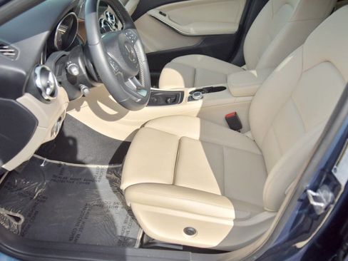 Used 2019 Mercedes-Benz GLA 250 4MATIC image 20
