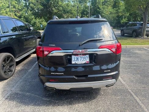 Used 2017 GMC Acadia Denali w/ Technology Package AWD/4WD image 4