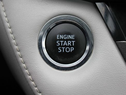 Used 2013 Toyota RAV4 Limited image 19