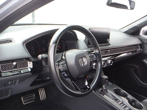 Used 2023 Honda Civic Sport image 12