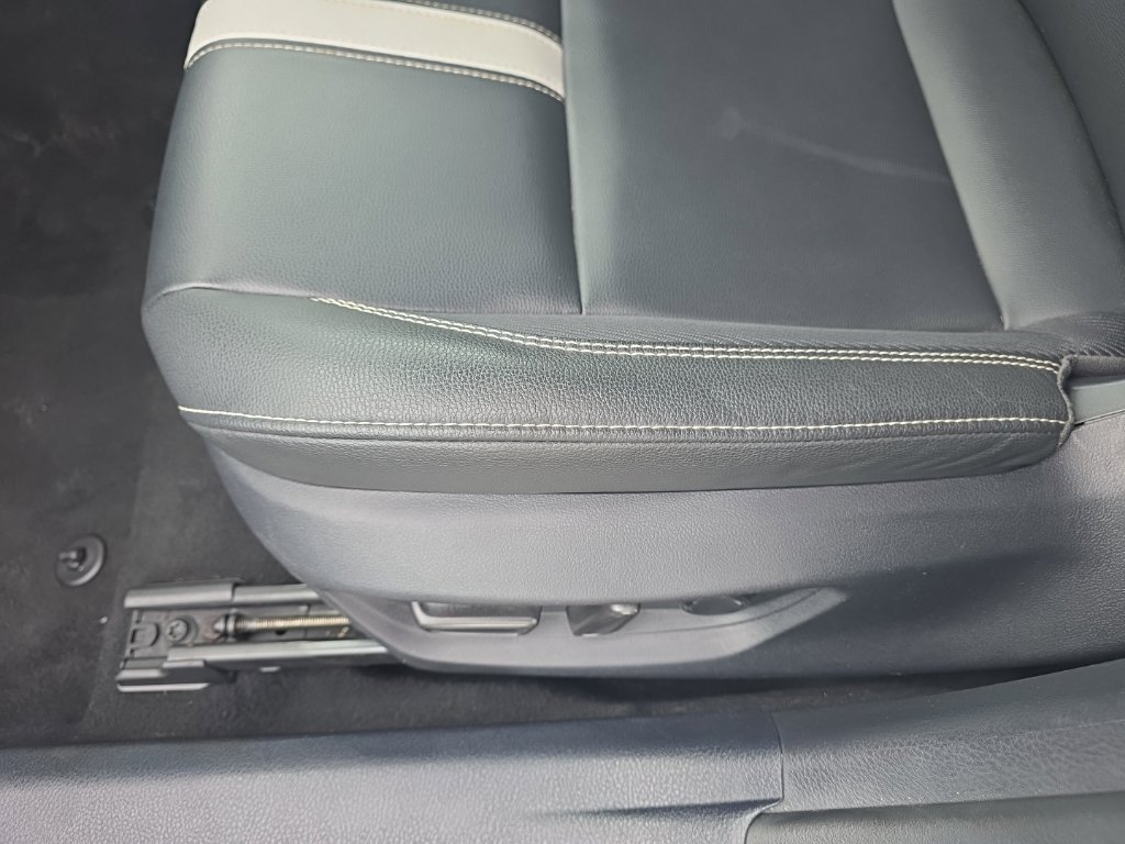 Certified 2025 Toyota Camry SE FWD image 15