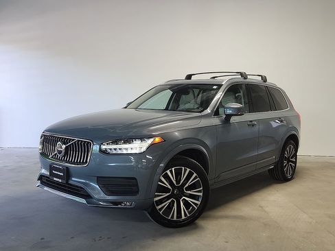 Used 2020 Volvo XC90 T6 Momentum AWD/4WD image 1