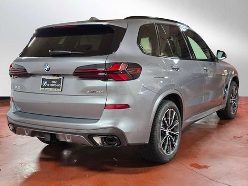 Used 2026 BMW X5 xDrive40i w/ M Sport Package AWD/4WD image 3