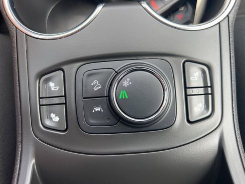 Used 2022 GMC Terrain SLT image 20