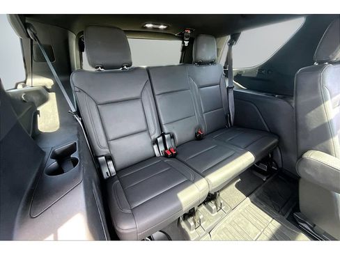 Used 2023 Chevrolet Tahoe Z71 w/ Luxury Package AWD/4WD image 26