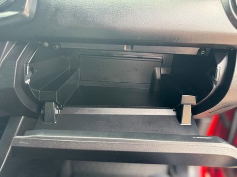 Used 2019 Toyota Tacoma SR w/ SR Convenience Package image 27