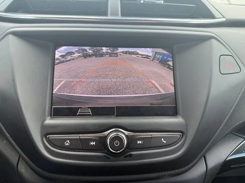 Used 2023 Chevrolet TrailBlazer LT FWD image 14