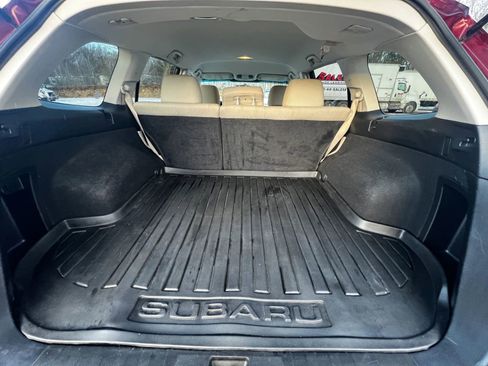 Used 2011 Subaru Outback 2.5i Premium w/ All-Weather Pkg image 11