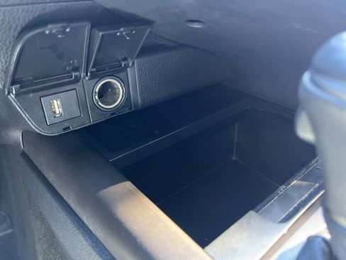 Used 2021 Toyota Camry SE image 23