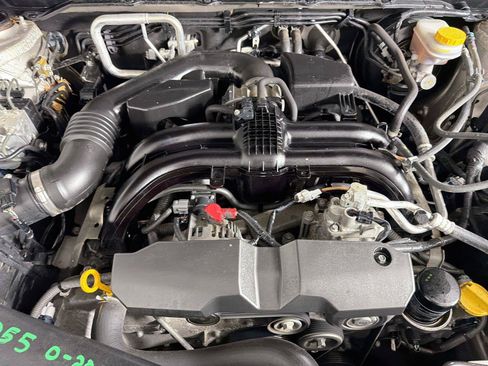Used 2017 Subaru Outback 2.5i Premium AWD/4WD image 31