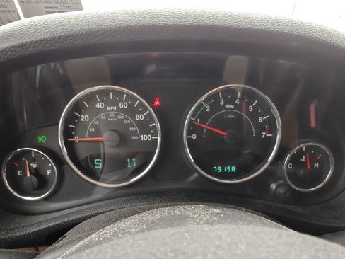 Used 2014 Jeep Wrangler Unlimited Sahara w/ Connectivity Group image 11