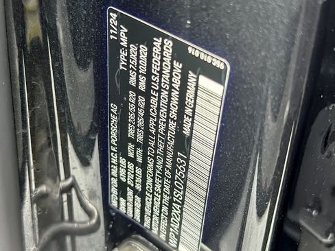 Used 2025 Porsche Macan Electric image 29