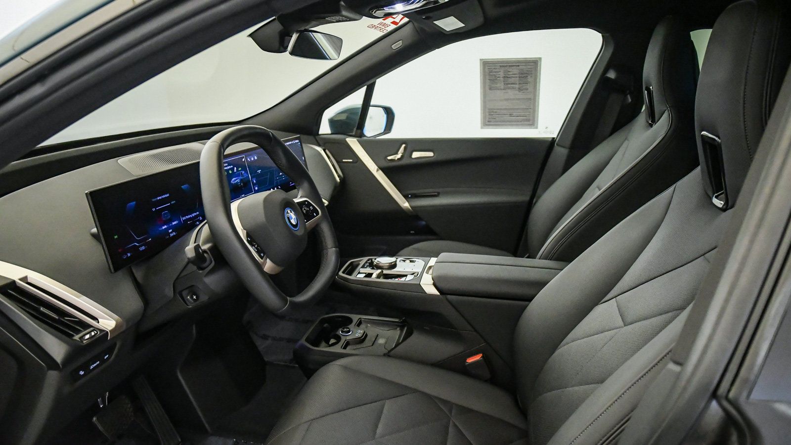 Used 2024 BMW iX xDrive50 AWD/4WD image 17