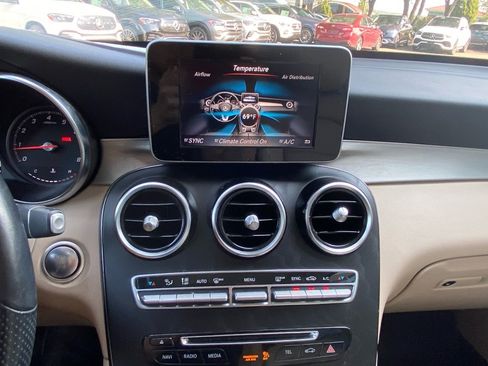 Certified 2019 Mercedes-Benz GLC 300 4MATIC image 18