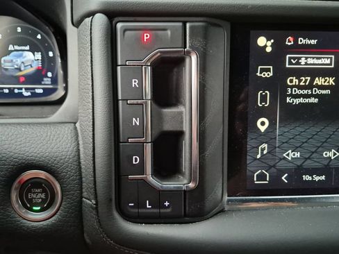 Used 2022 GMC Yukon Denali w/ Denali Premium Package AWD/4WD image 31