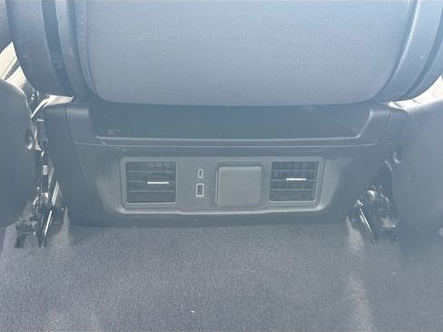 Used 2025 Chevrolet Silverado 1500 LT image 26