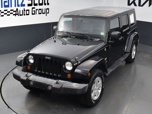 Used 2007 Jeep Wrangler Unlimited Sahara AWD/4WD image 9