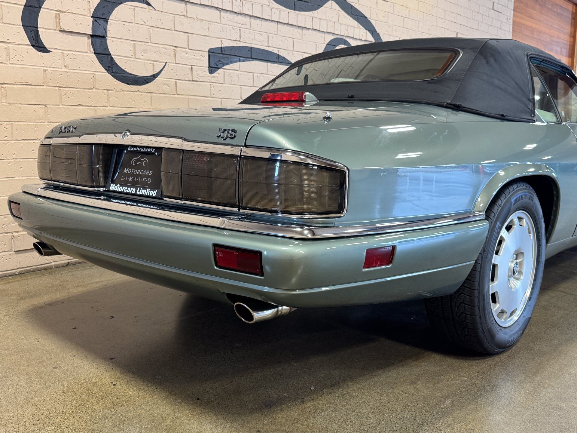 Used 1996 Jaguar XJS 4.0 Convertible RWD image 22