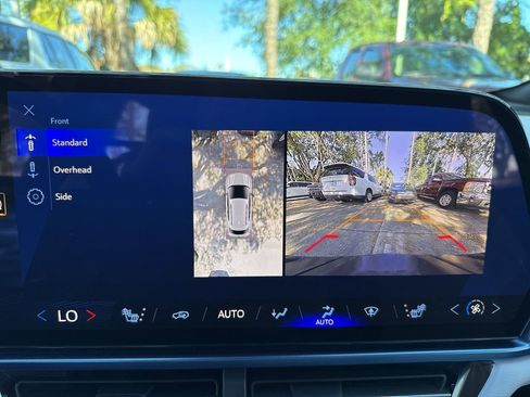 Used 2025 Chevrolet Equinox EV LT image 29