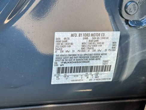 New 2025 Ford Explorer Active w/ Active Comfort Package image 24