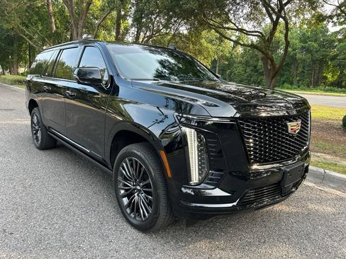 Certified 2025 Cadillac Escalade ESV Sport Platinum AWD/4WD image 4