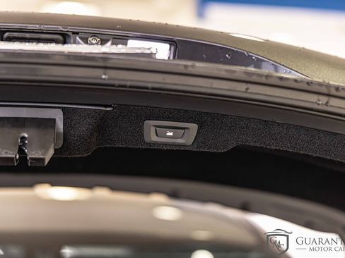 Used 2024 Lucid Air Touring image 19