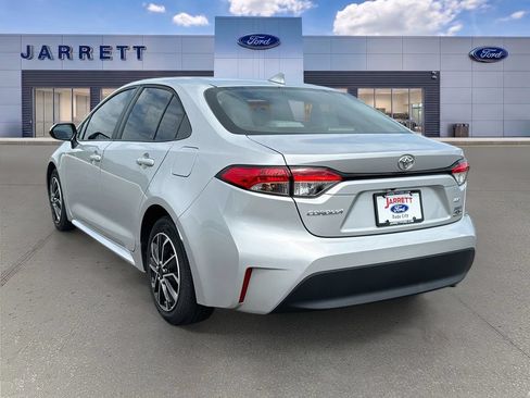 Used 2023 Toyota Corolla LE FWD image 5