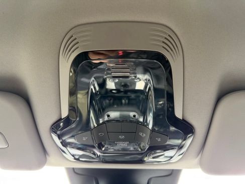 Used 2018 Alfa Romeo Stelvio AWD image 28