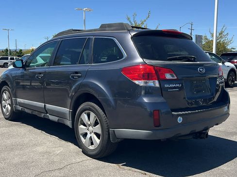 Used 2011 Subaru Outback 2.5i Premium w/ All-Weather Pkg AWD/4WD image 7