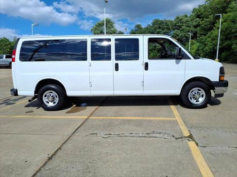 Used 2024 Chevrolet Express 3500 LT w/ LT Preferred Equipment Group RWD image 6