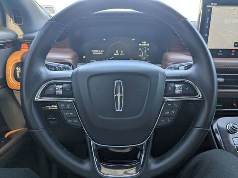 Used 2023 Lincoln Nautilus Reserve w/ Monochromatic Package image 30