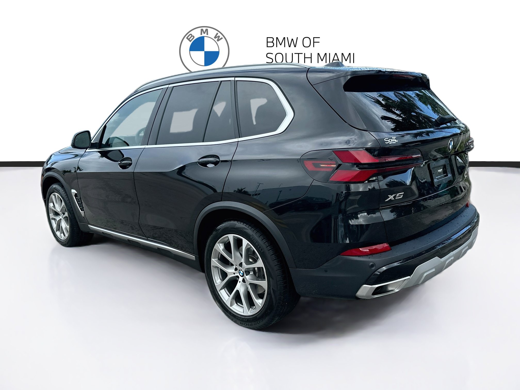 Certified 2024 BMW X5 sDrive40i w/ Parking Assistance Package RWD image 5