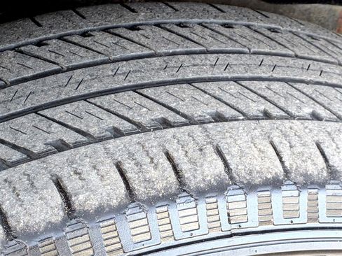 Used 2017 GMC Yukon SLT image 11