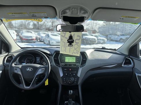 Used 2017 Hyundai Santa Fe Sport image 11