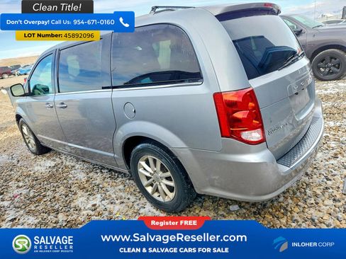 Used 2019 Dodge Grand Caravan SXT FWD image 3