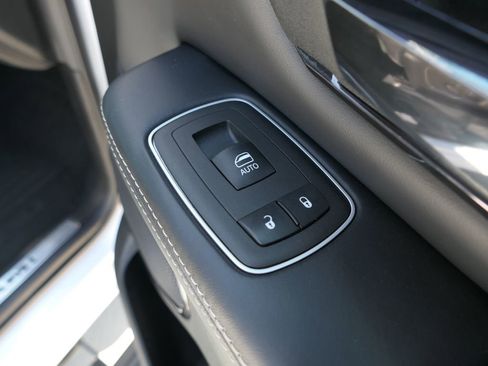 Used 2022 RAM 1500 Limited w/ Body Color Bumper Group AWD/4WD image 28