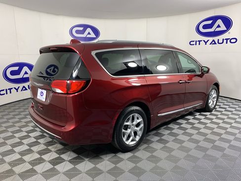 Used 2017 Chrysler Pacifica Touring-L Plus w/ Advanced Safetytec Group image 3