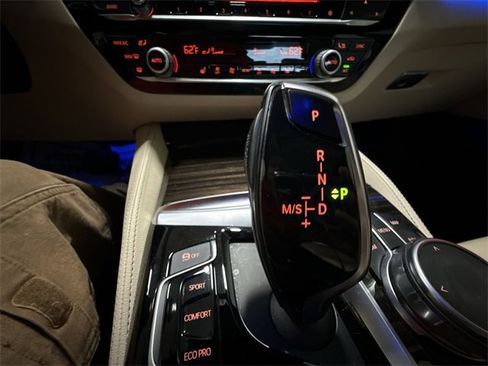 Used 2018 BMW 540i xDrive image 20