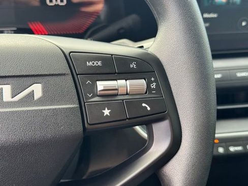 Certified 2025 Kia K4 FWD image 25