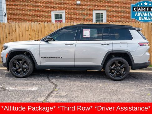 Used 2023 Jeep Grand Cherokee L Laredo AWD/4WD image 10